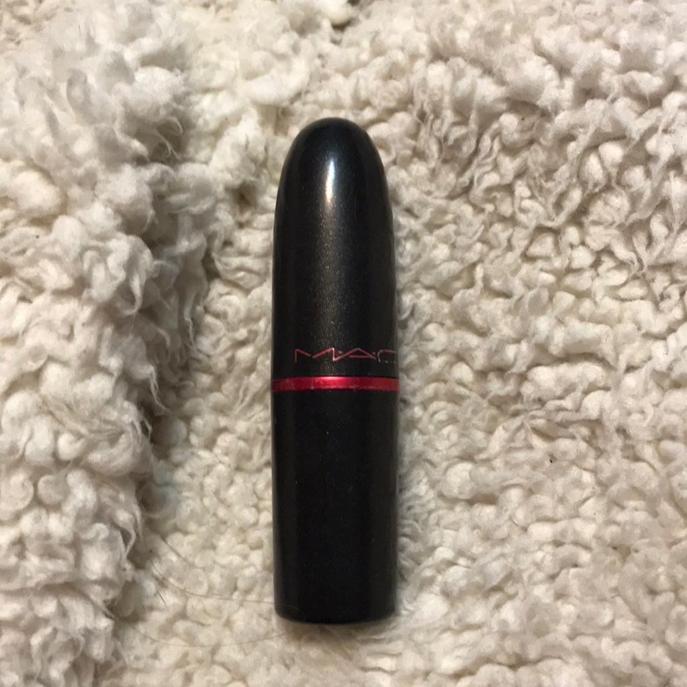 MAC NICKI MINAJ VIVA LA GLAM LIPSTICK💜